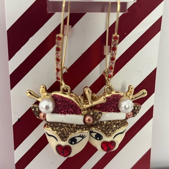 BETSEY JOHNSON Authentic Winking Reindeer Shepherd Hook Earrings Gold Tone NEW - Picture 4 of 11